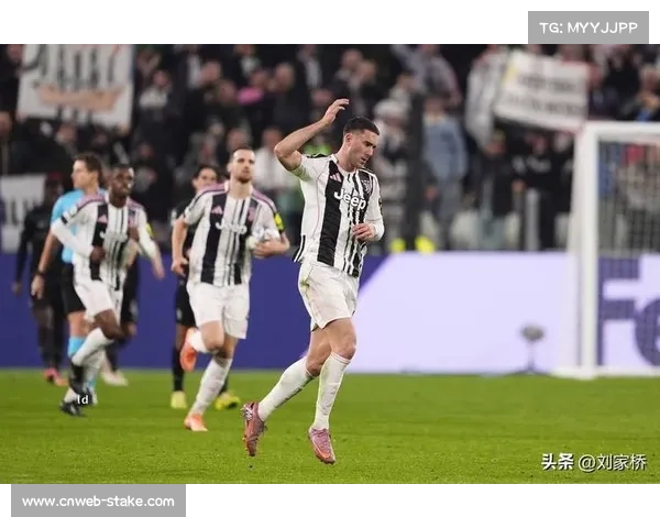 霍芬海姆主帅伊尔策的4-2-2-2阵型成效显著